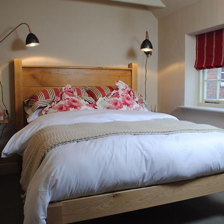 Courtyard Cottages Lymington, 2 Adults Only エクステリア 写真