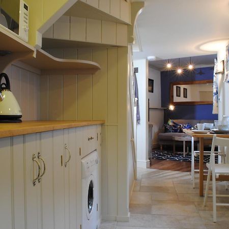 Courtyard Cottages Lymington, 2 Adults Only エクステリア 写真